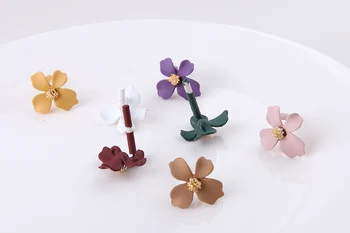 Naujas 30pcs/daug Gumos dažų animacinių filmų gėlių dekoracija lydinio mados moterų stud auskarai 