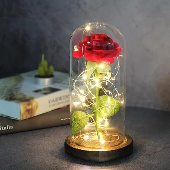 6 Spalva Grožio Ir Žvėrys, Raudona Rožė stikliniu Kupolu Ant Medinio Pagrindo Valentino Dovanos, LED Lempos Kalėdų